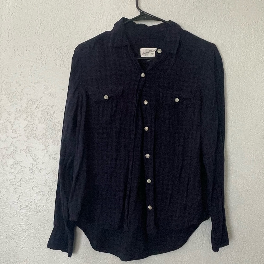 Universal thread checkered shirt